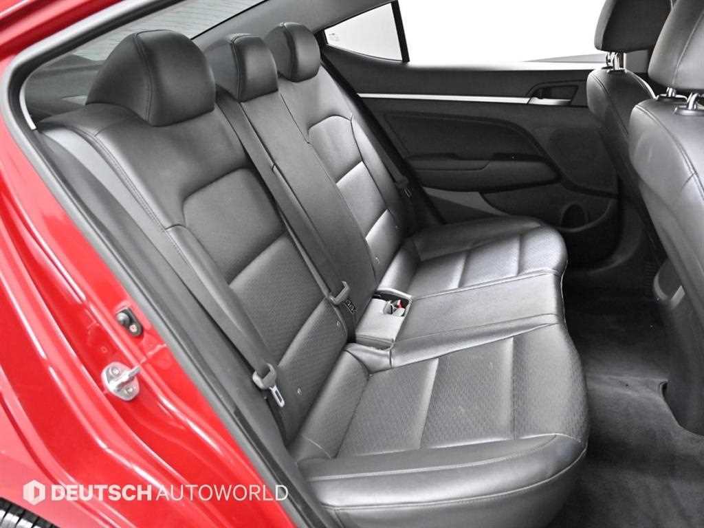 HYUNDAI Avante - Vista 12