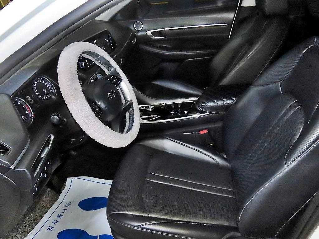 HYUNDAI Sonata - Vista 6