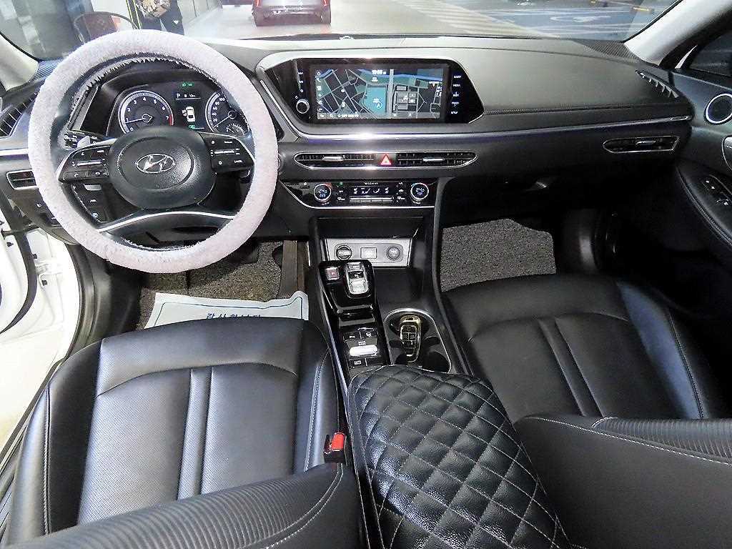 HYUNDAI Sonata - Vista 10