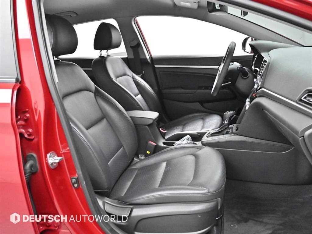 HYUNDAI Avante - Vista 10