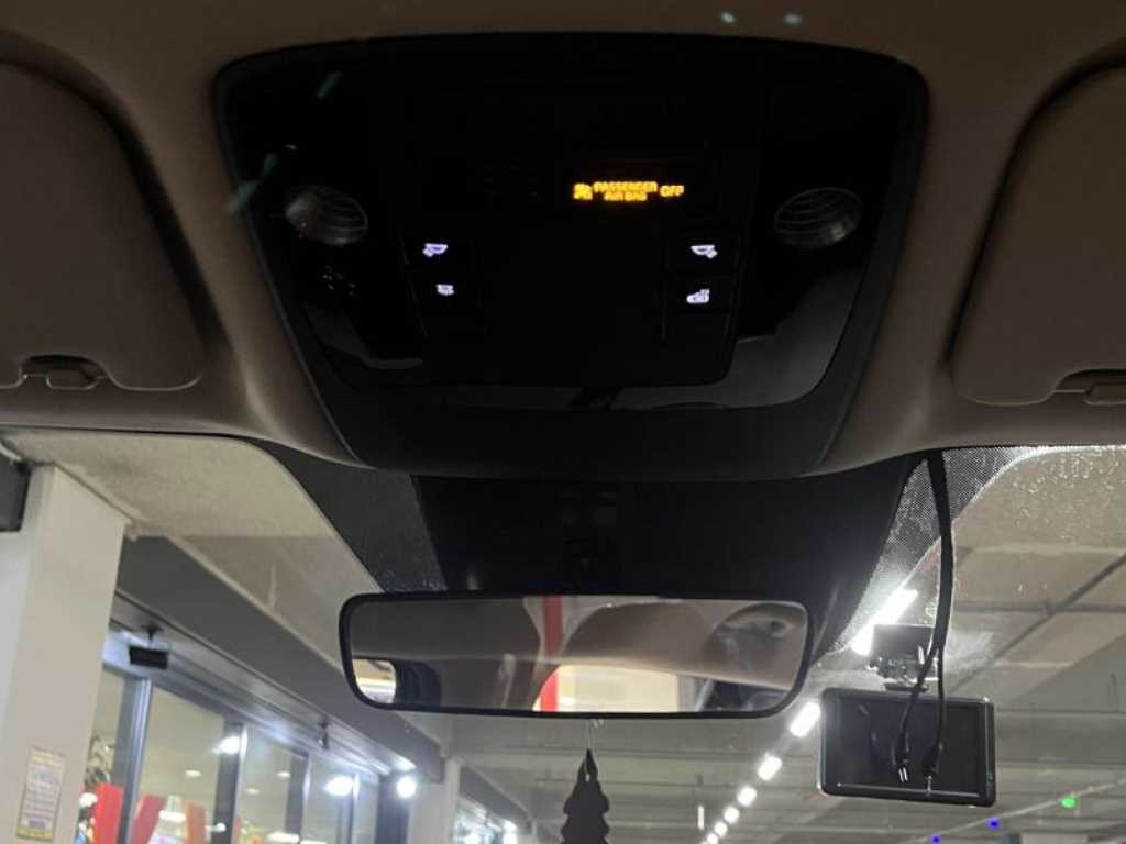 KIA Carnival - Vista 7