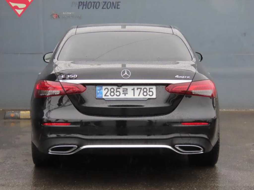 Mercedes Benz E class - Vista 4