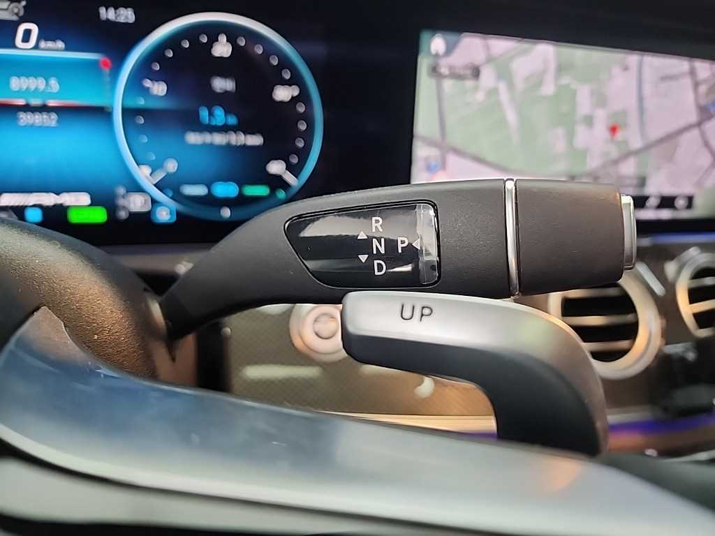 Mercedes Benz E class - Vista 8