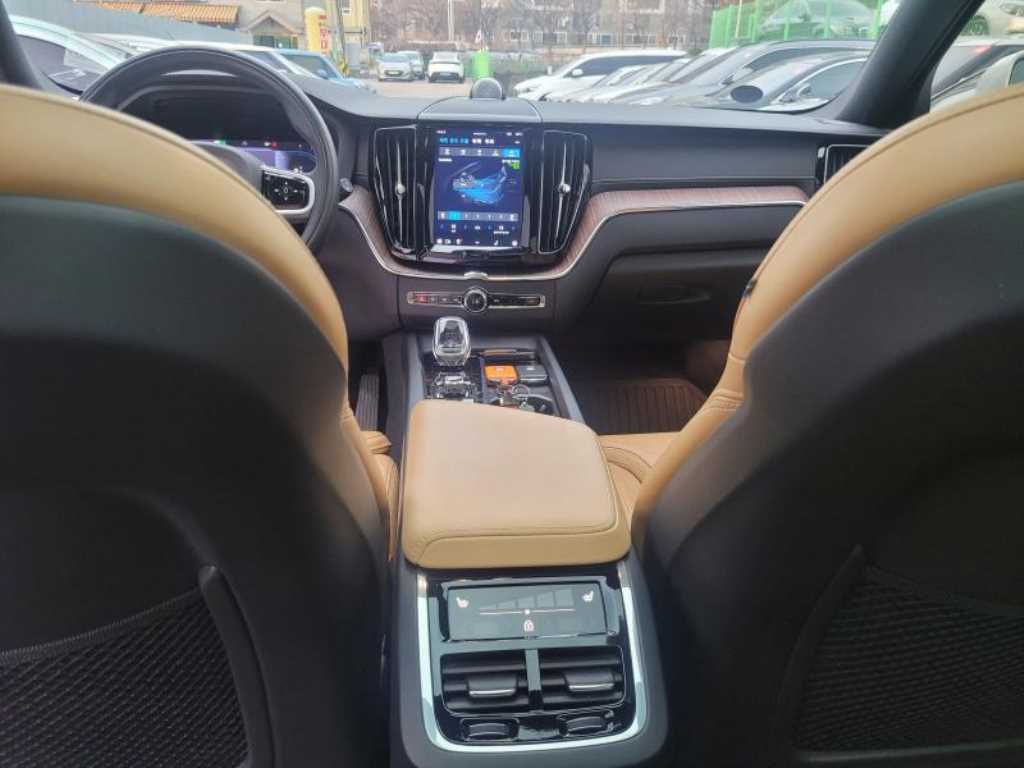 Volvo XC60 - Vista 8