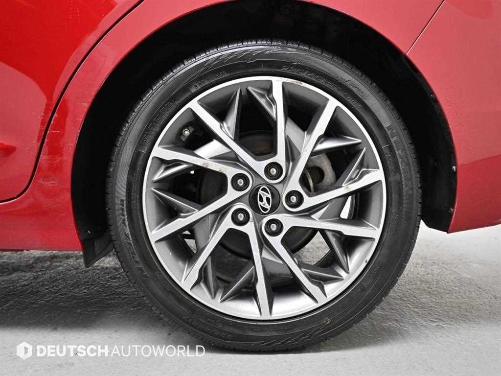 HYUNDAI Avante - Vista 5