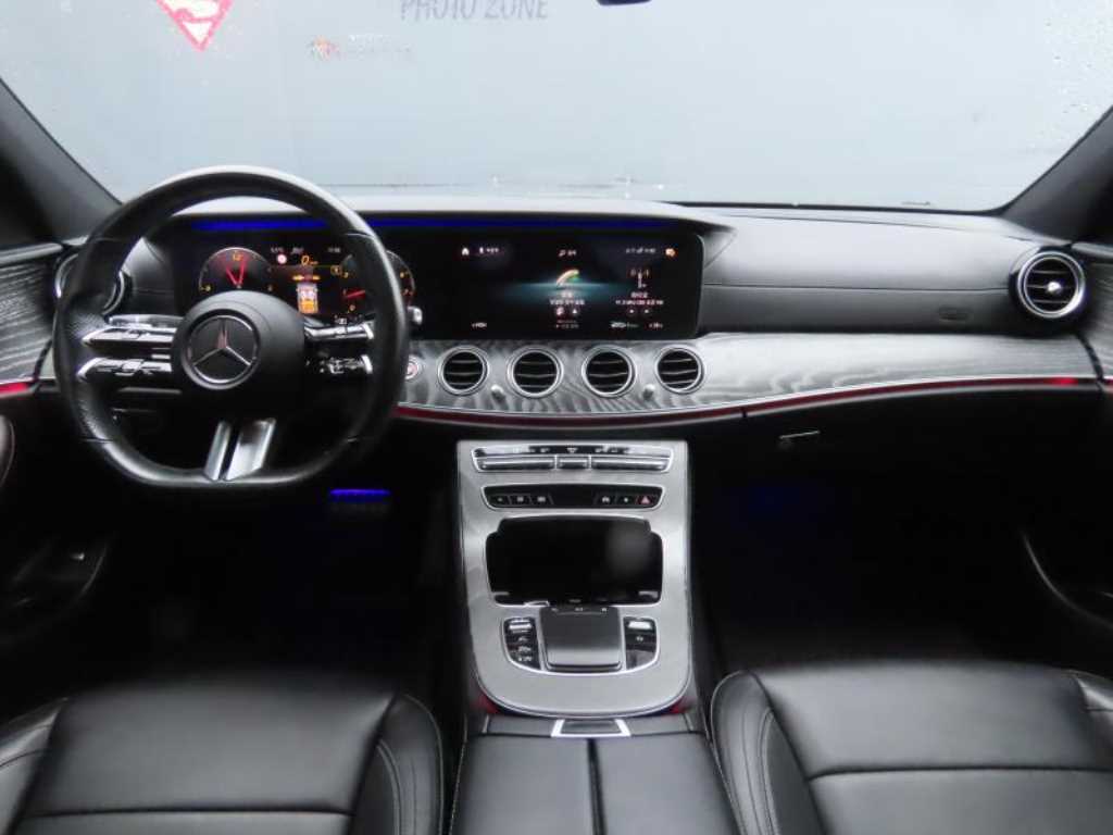 Mercedes Benz E class - Vista 10