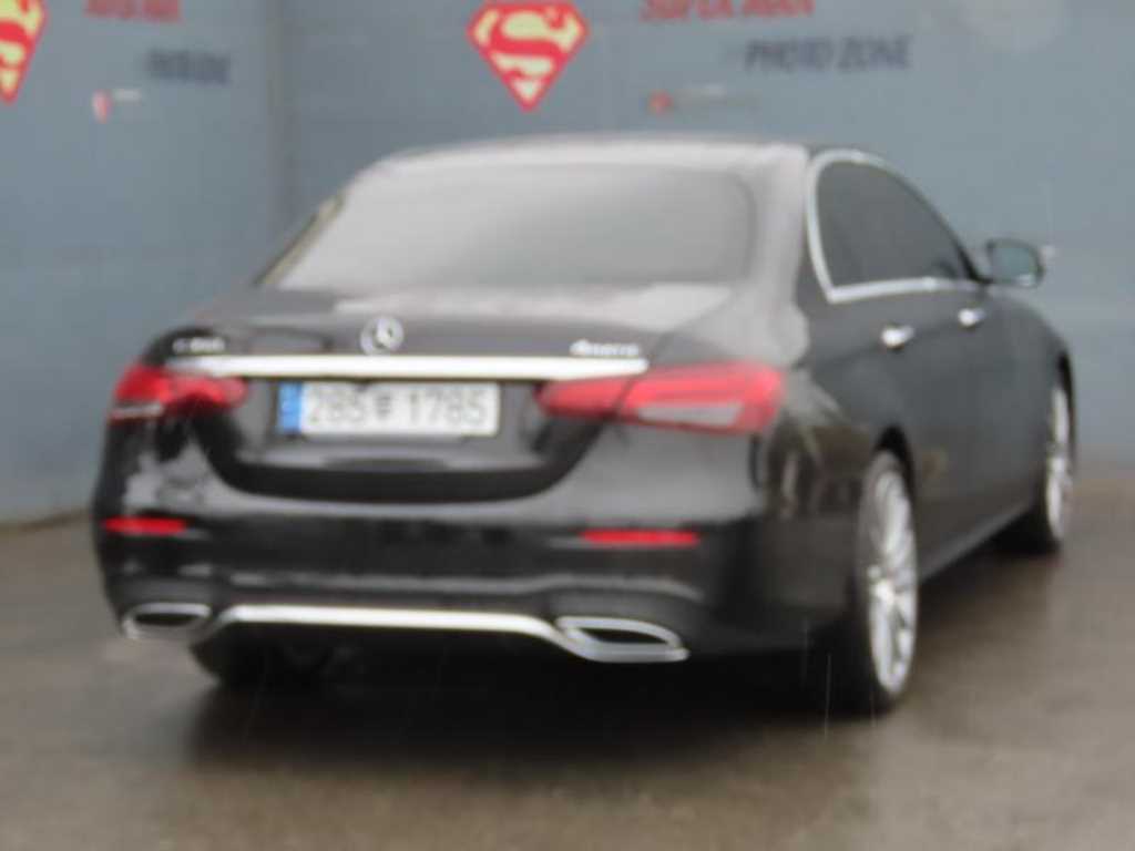 Mercedes Benz E class - Vista 5