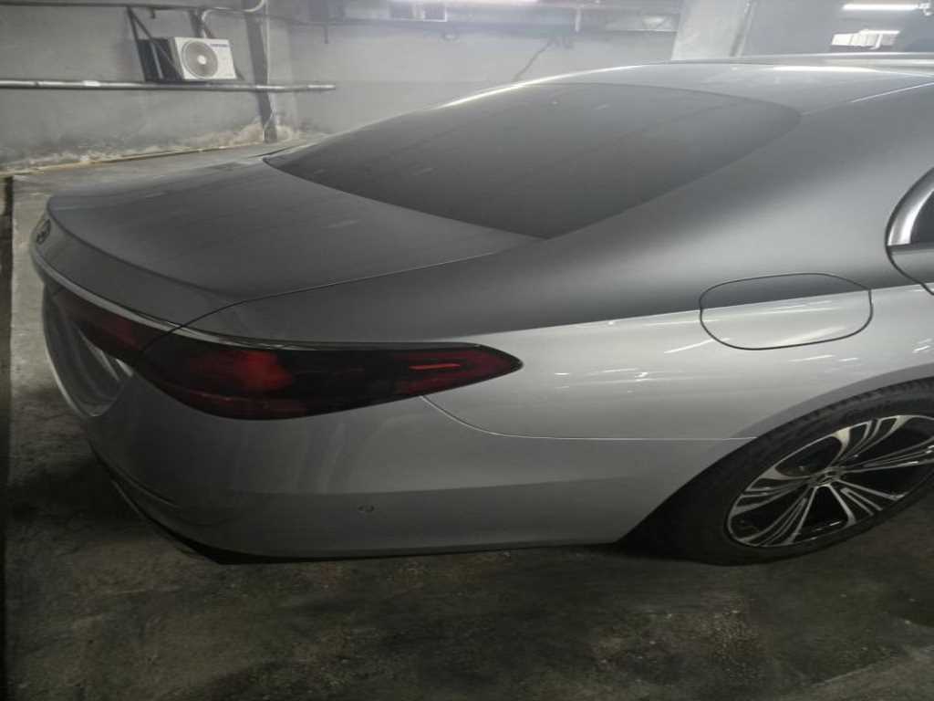 Mercedes Benz E class - Vista 10