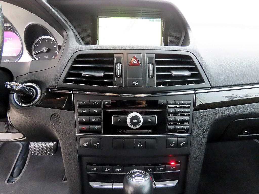 Mercedes Benz E class - Vista 12