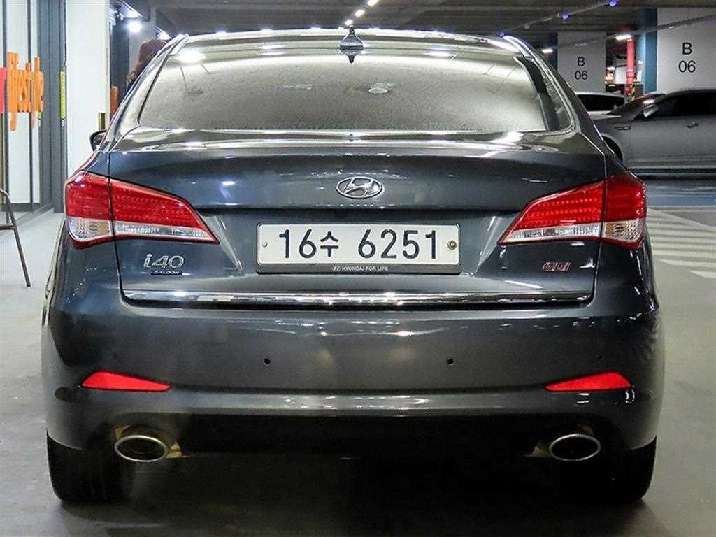 HYUNDAI i40 - Vista 5