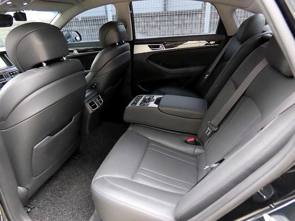 Genesis G80 - Vista 6