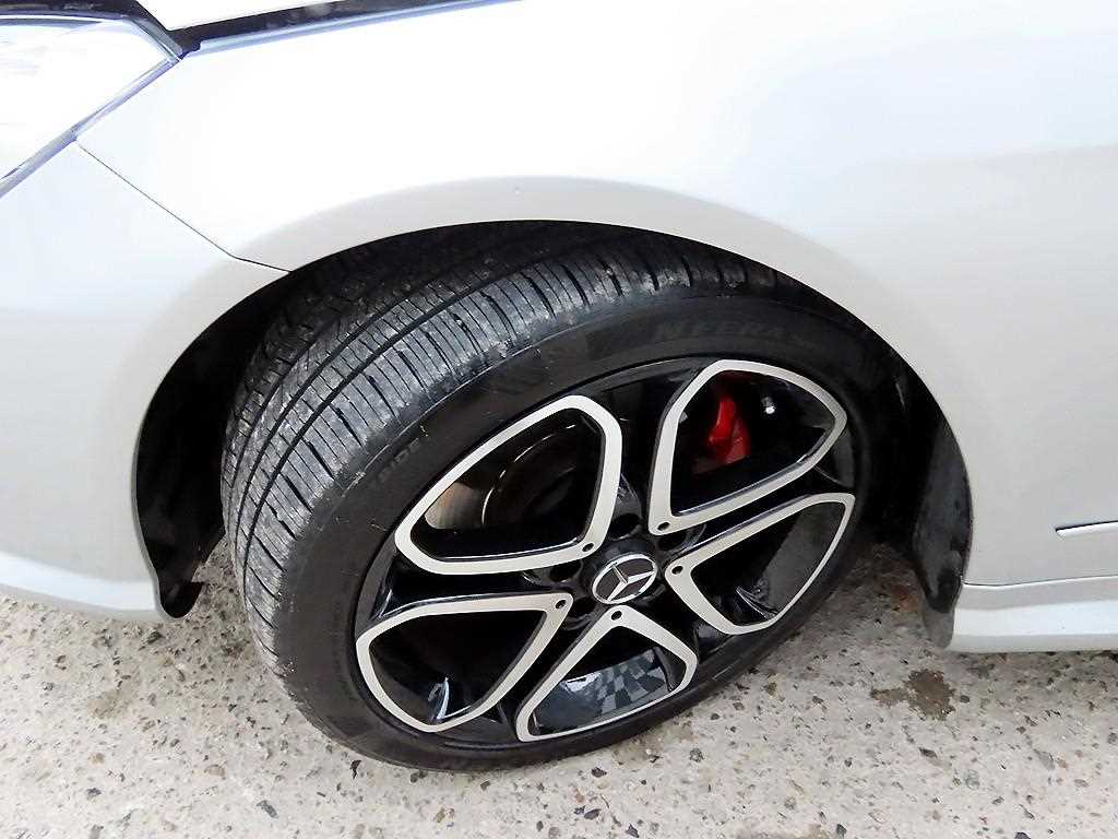 Mercedes Benz E class 2011 Plateado - Importación desde Corea - HF Imports Iquique - Foto 19