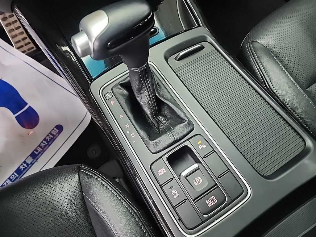 KIA Sorento - Vista 8