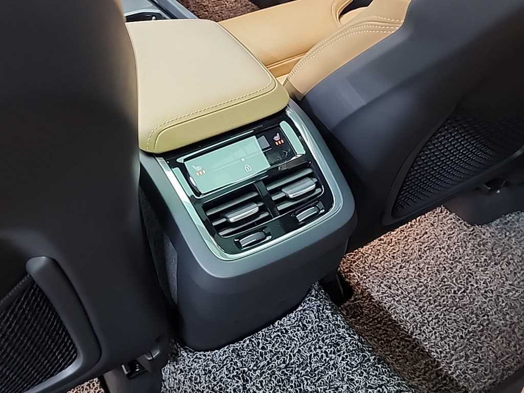 Volvo XC60 2021 - Importación desde Corea - HF Imports Iquique - Foto 13