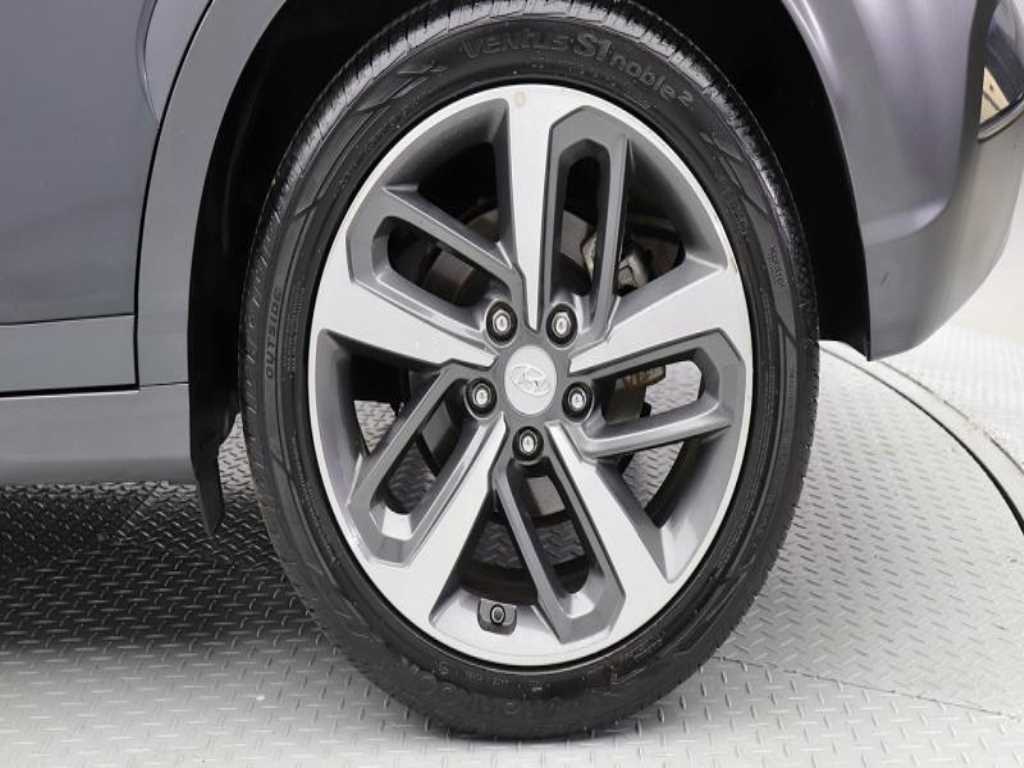 HYUNDAI Kona - Vista 6