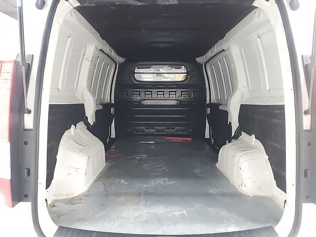 HYUNDAI Staria 2022 Blanco - Importación desde Corea - HF Imports Iquique - Foto 17