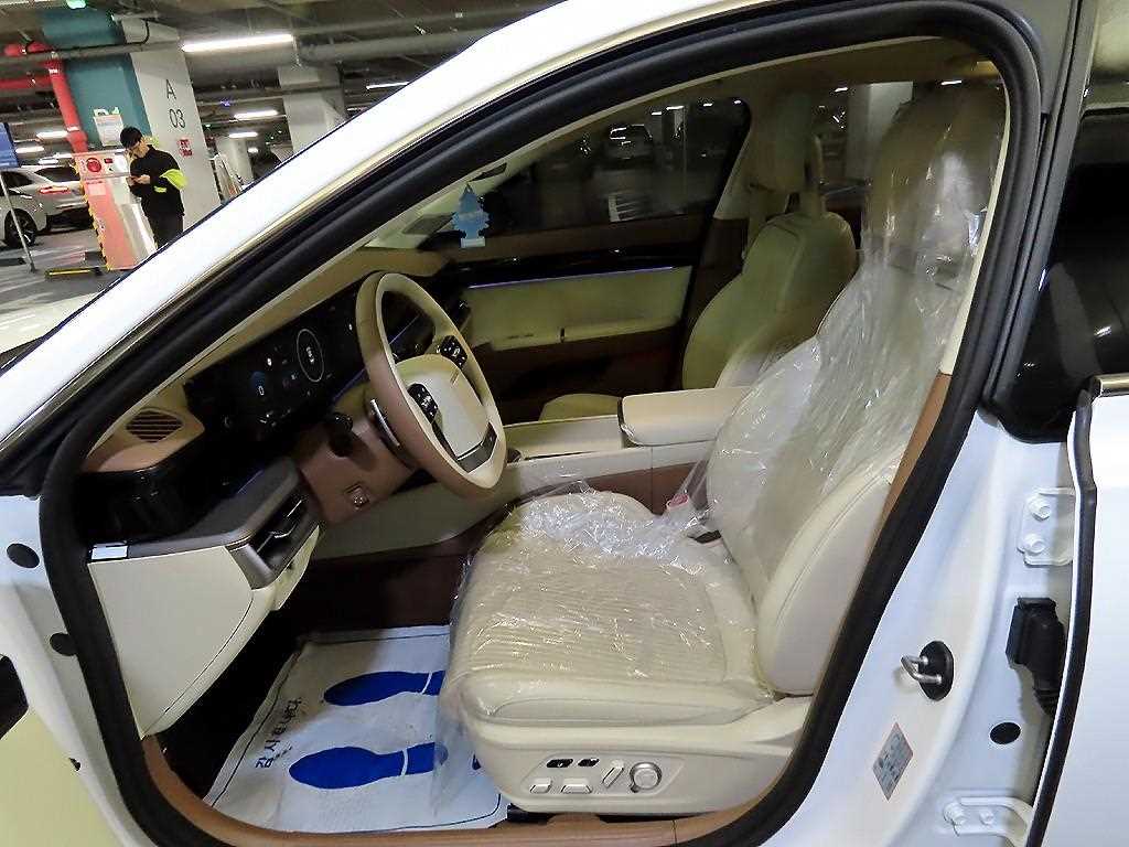 HYUNDAI Grandeur - Vista 7