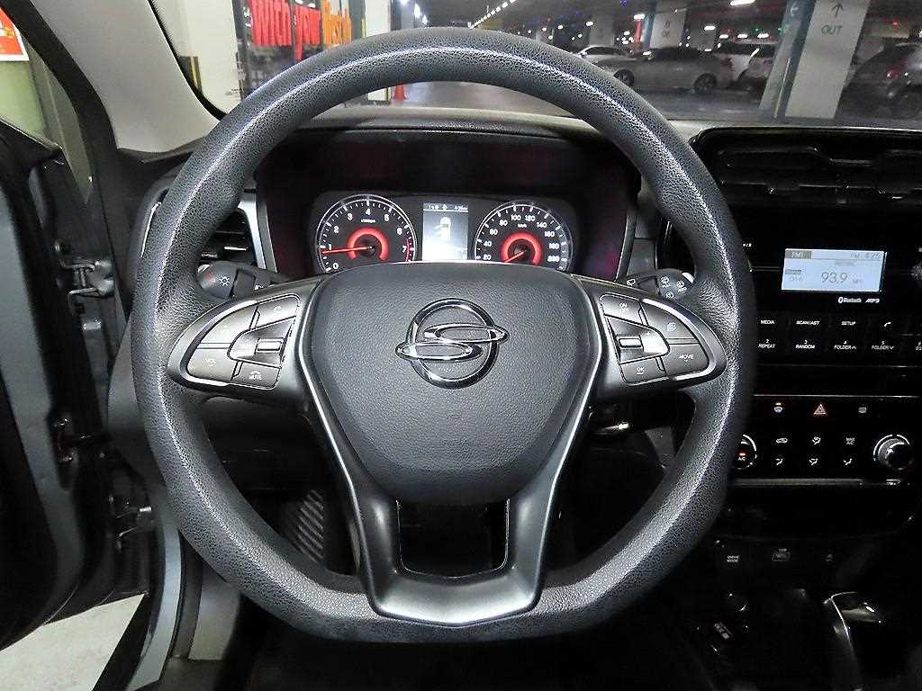 Ssangyong Tivoli - Vista 8