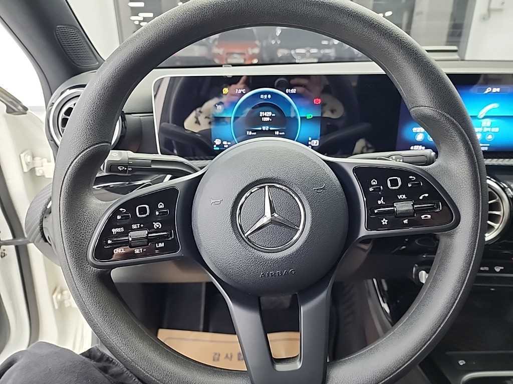 Mercedes Benz A Class - Vista 9