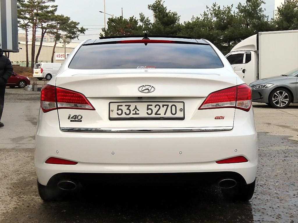 HYUNDAI i40 - Vista 4