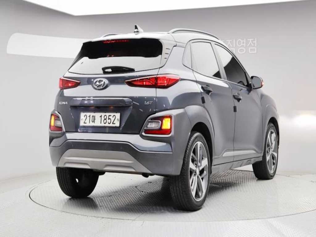 HYUNDAI Kona - Vista 4