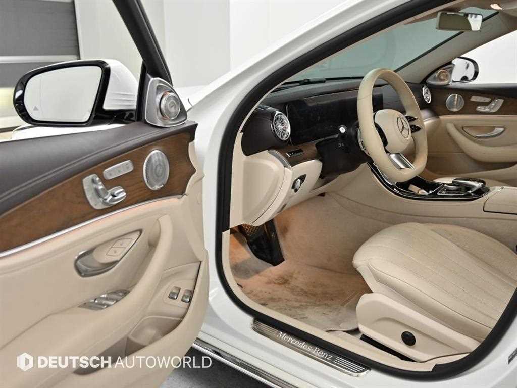 Mercedes Benz E class - Vista 11