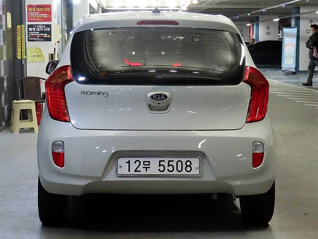 KIA Morning - Vista 5