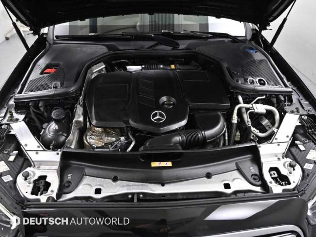 Mercedes Benz E class - Vista 6