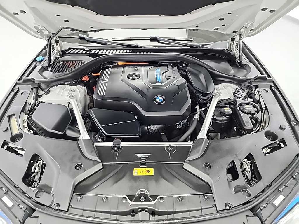 BMW 5 Series - Vista 5