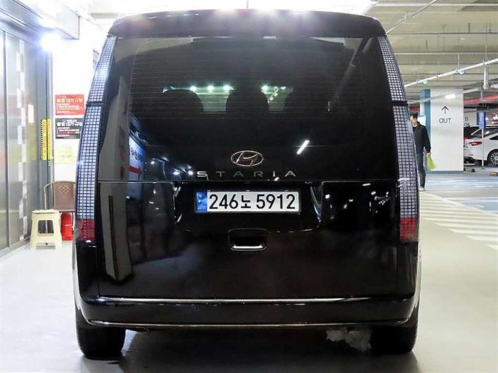 HYUNDAI Staria - Vista 5