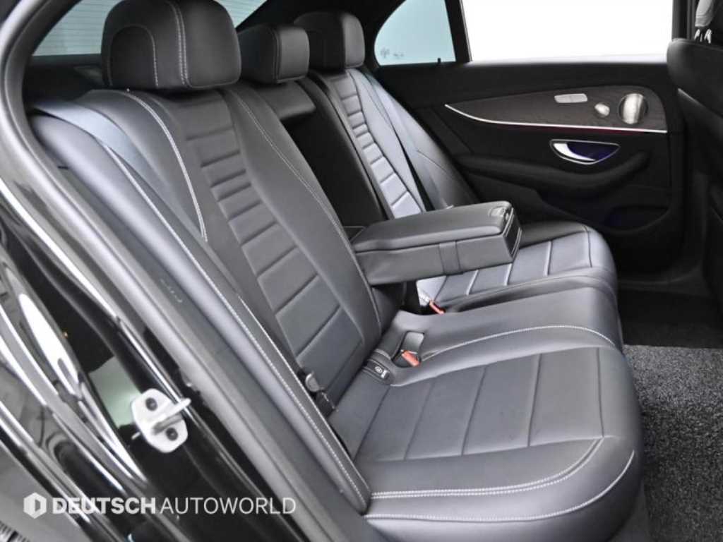 Mercedes Benz E class - Vista 12