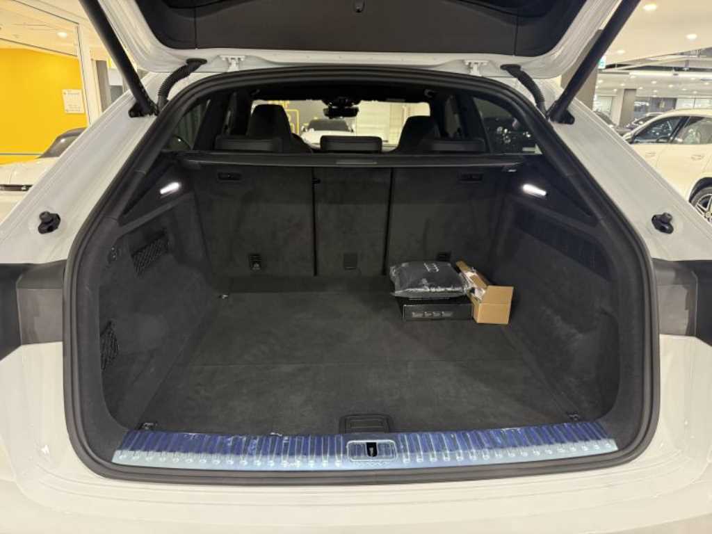 Audi Q8 2023 Blanco - Importación desde Corea - HF Imports Iquique - Foto 17