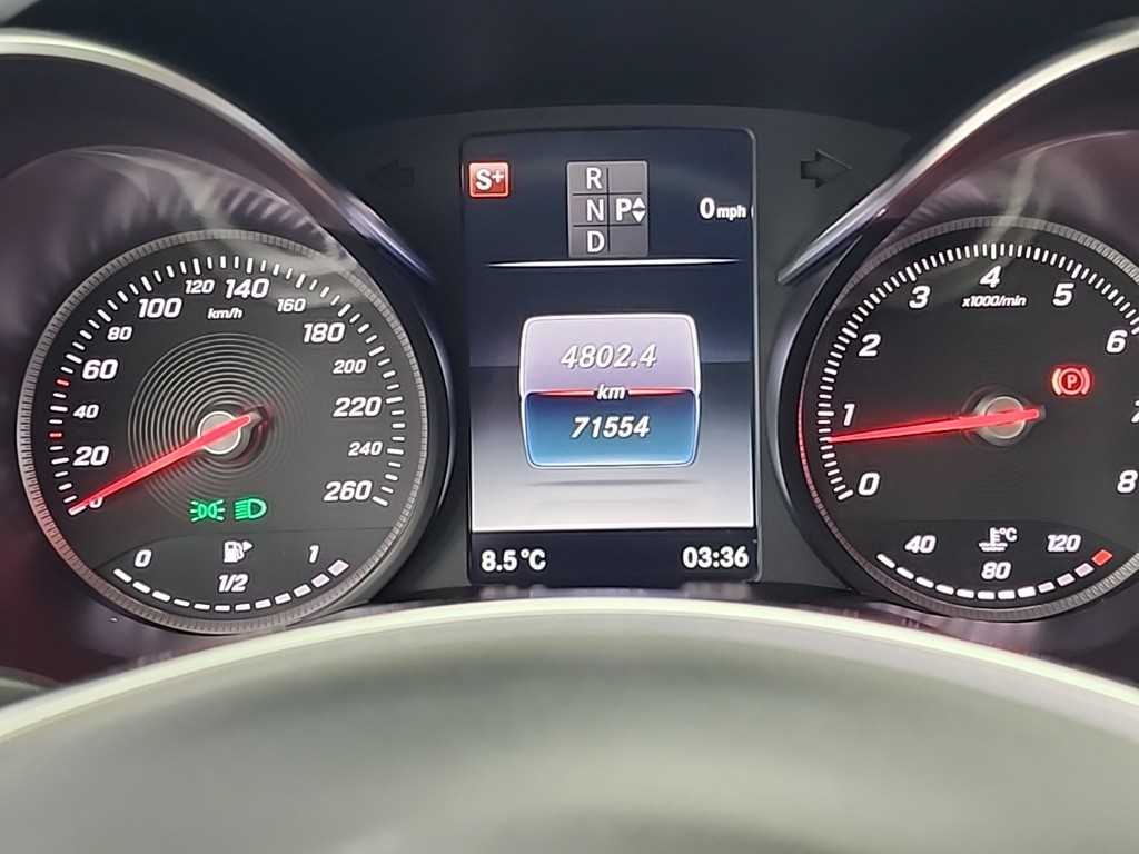 Mercedes Benz C Class - Vista 6