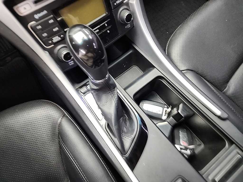 HYUNDAI Sonata - Vista 8