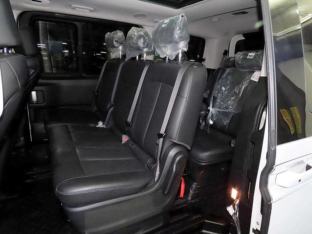 HYUNDAI Staria - Vista 7