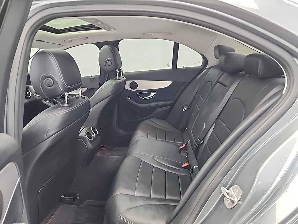 Mercedes Benz C Class - Vista 12