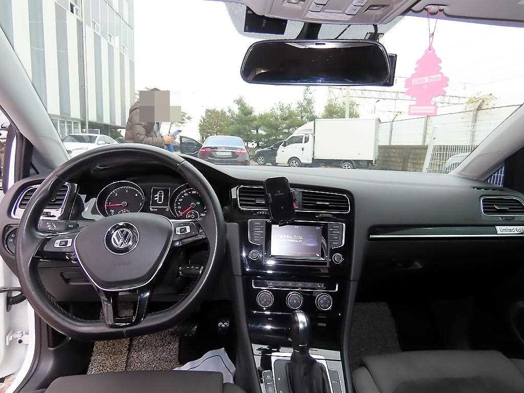 Volkswagen Golf - Vista 7