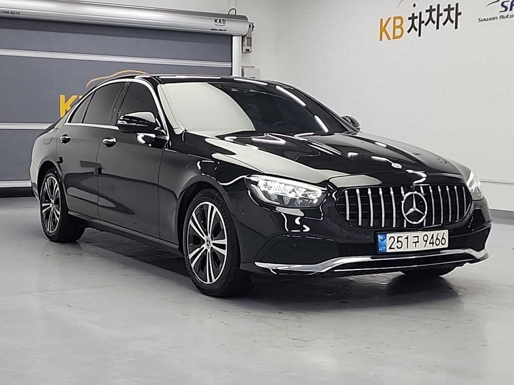 Mercedes Benz E class - Vista 4