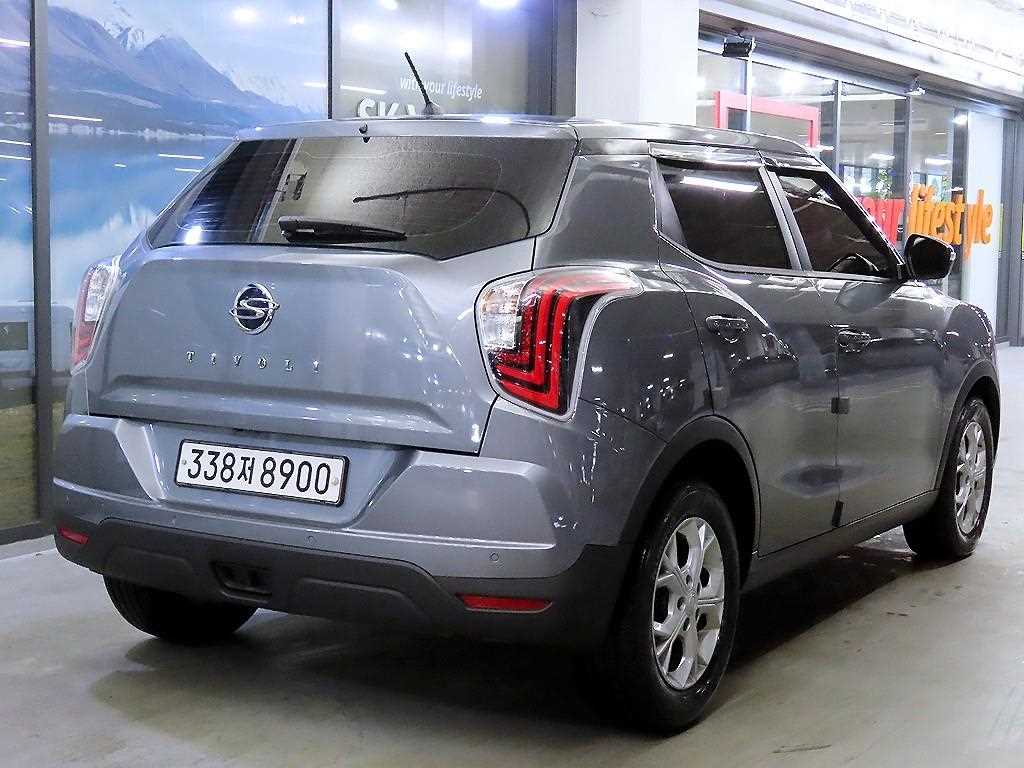 Ssangyong Tivoli - Vista 4