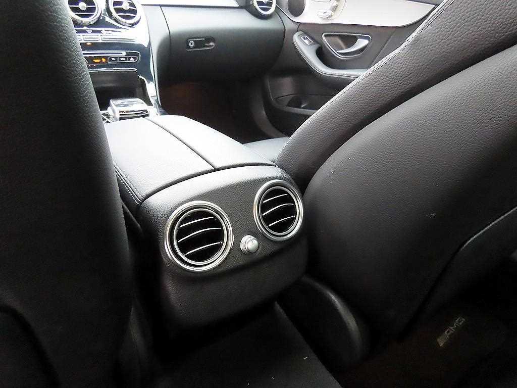 Mercedes Benz C Class 2018 Blanco - Importación desde Corea - HF Imports Iquique - Foto 16