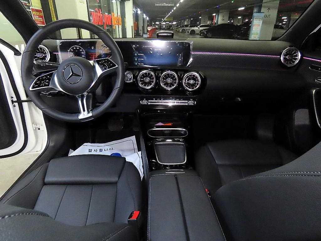 Mercedes Benz A Class - Vista 10