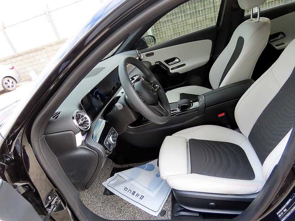 Mercedes Benz A Class - Vista 5