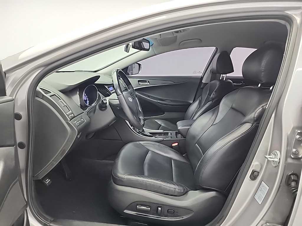 HYUNDAI Sonata - Vista 11