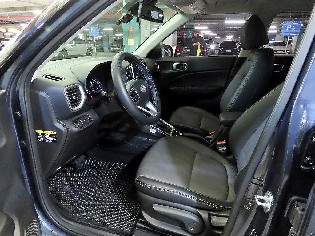 HYUNDAI Venue - Vista 6