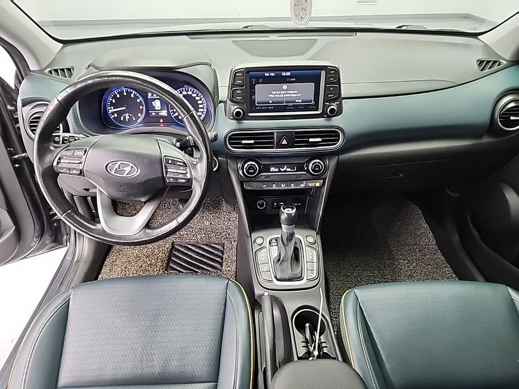 HYUNDAI Kona - Vista 7