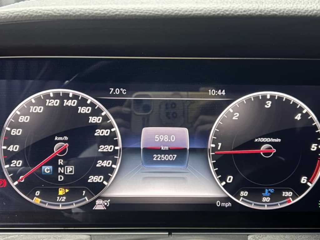 Mercedes Benz CLS Class 2019 Plateado - Importación desde Corea - HF Imports Iquique - Foto 17