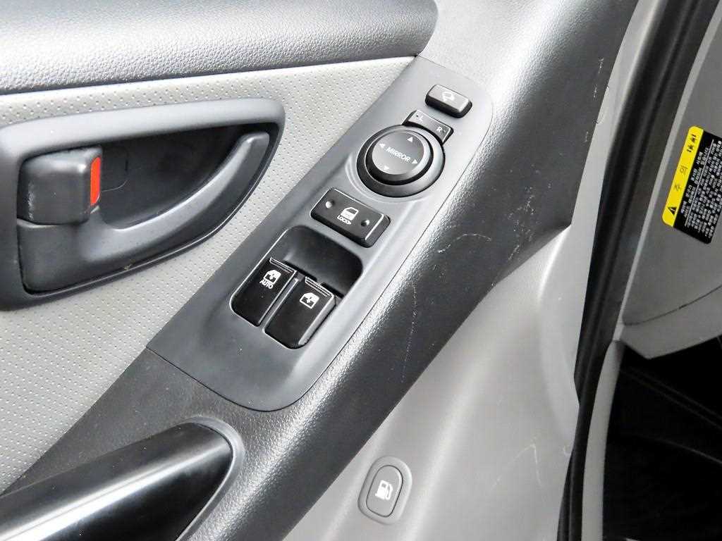 HYUNDAI Starex - Vista 12