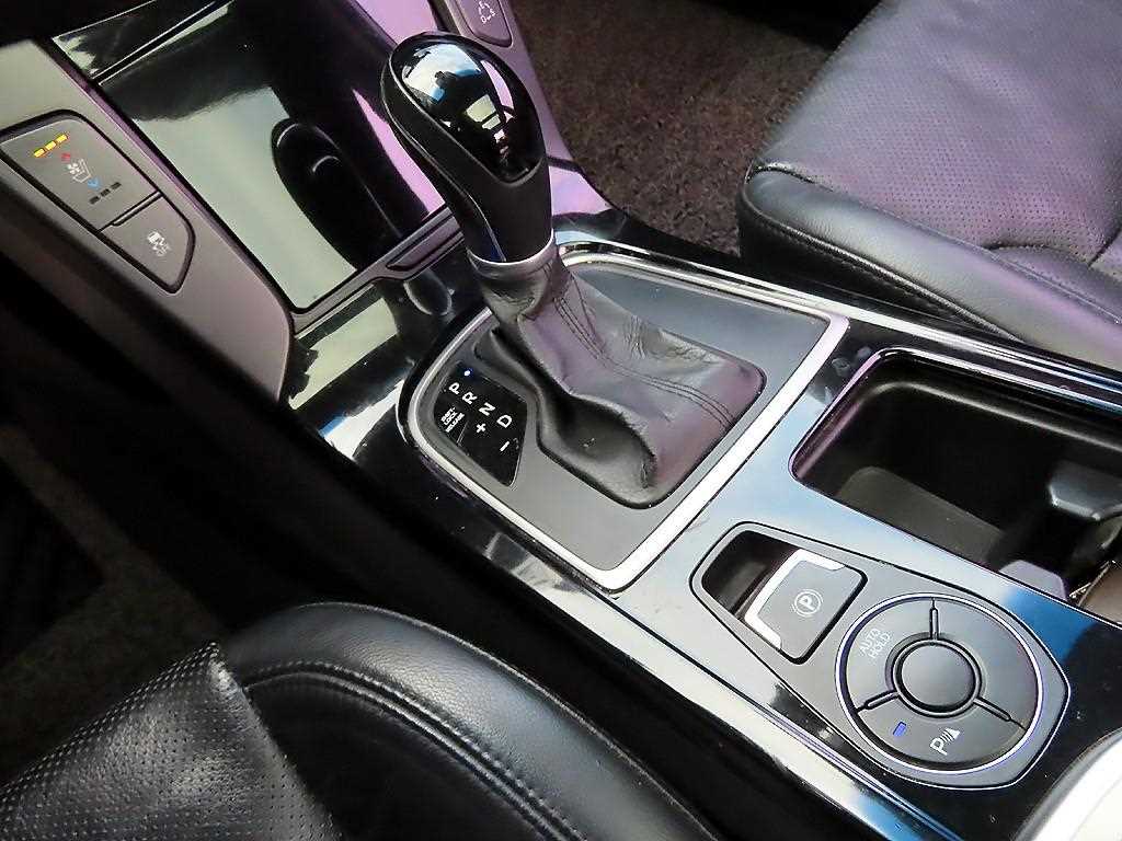 HYUNDAI i40 - Vista 10