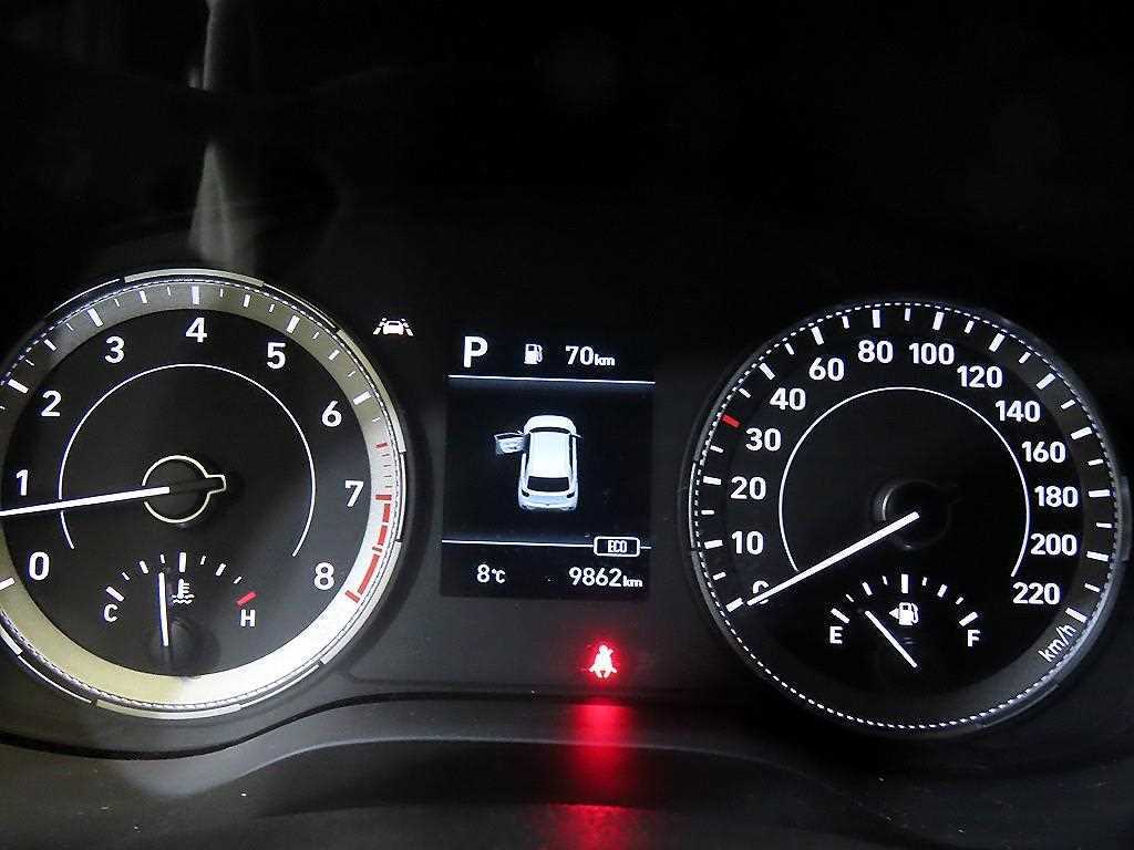 HYUNDAI Venue - Vista 9