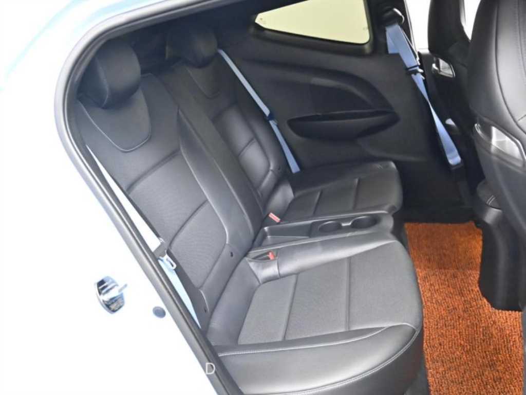 HYUNDAI Veloster - Vista 12